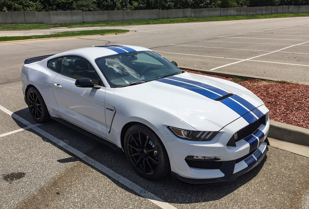 Ford Mustang Shelby GT350 2015