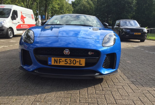 Jaguar F-TYPE SVR Coupé