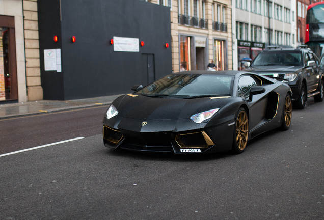 Lamborghini Aventador LP700-4