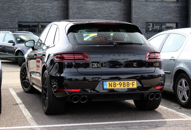 Porsche 95B Macan GTS