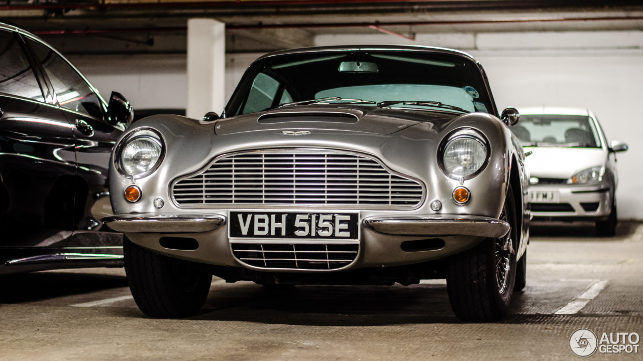 Aston Martin DB6 MKI