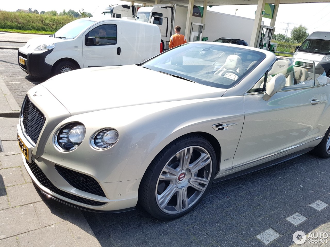 Bentley Continental GTC V8 S 2016