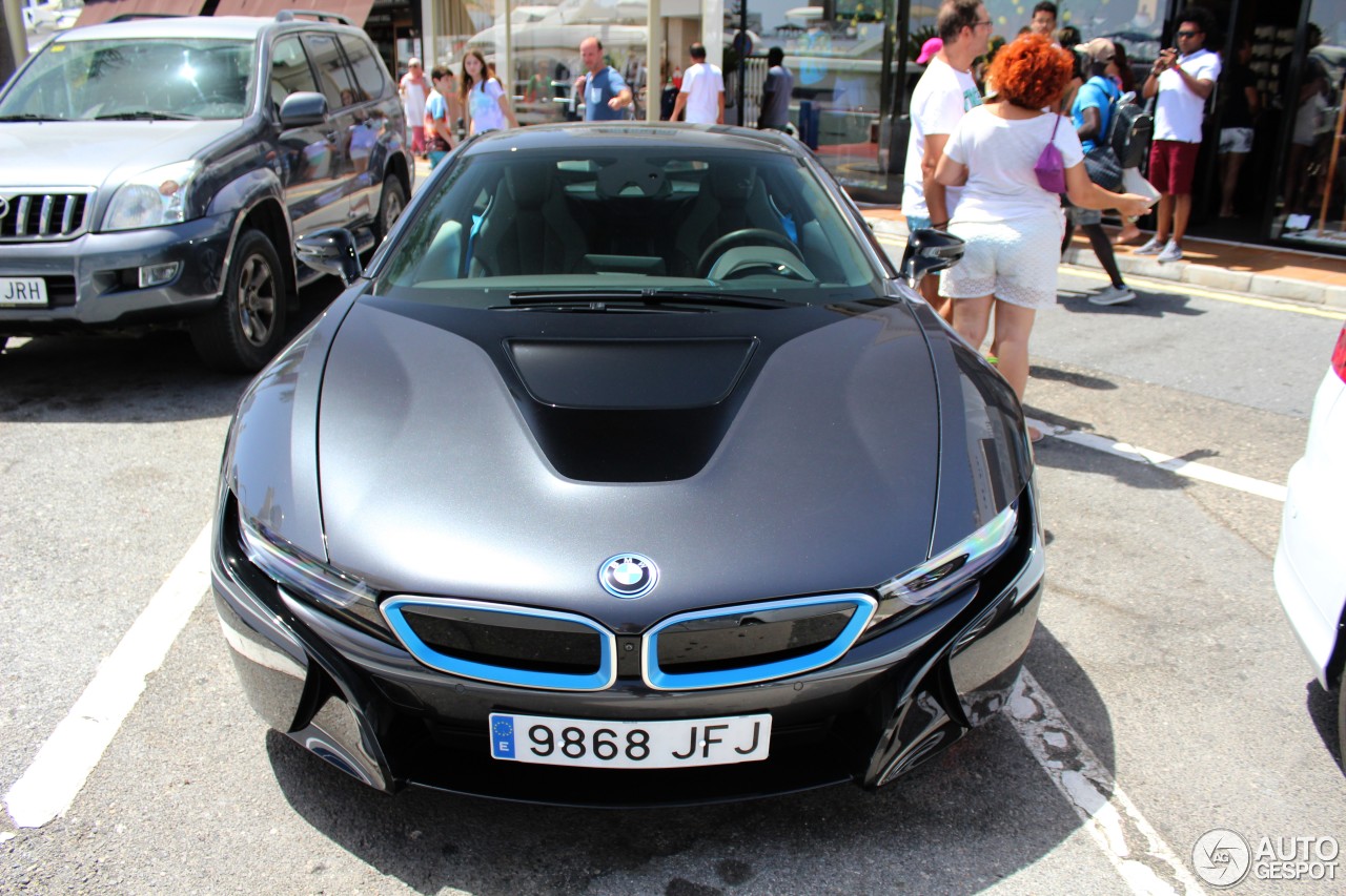 BMW i8