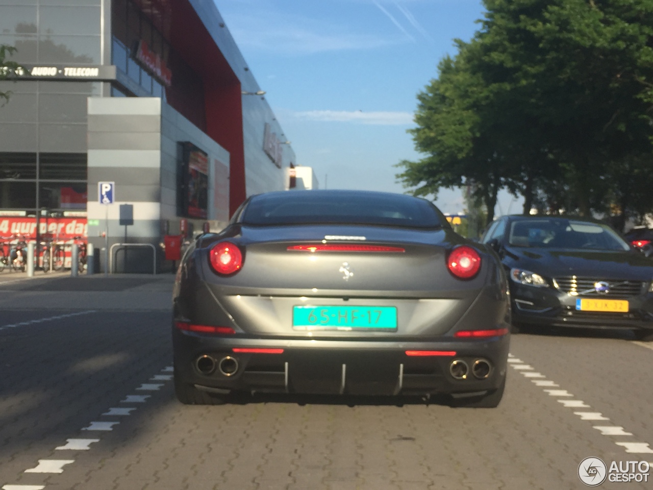 Ferrari California T