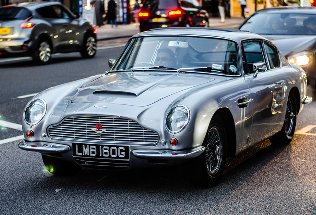 Aston Martin DB6 Superleggera