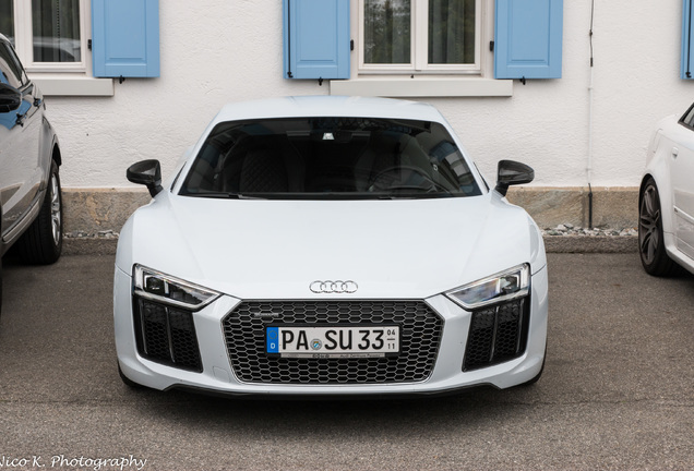 Audi R8 V10 Plus 2015