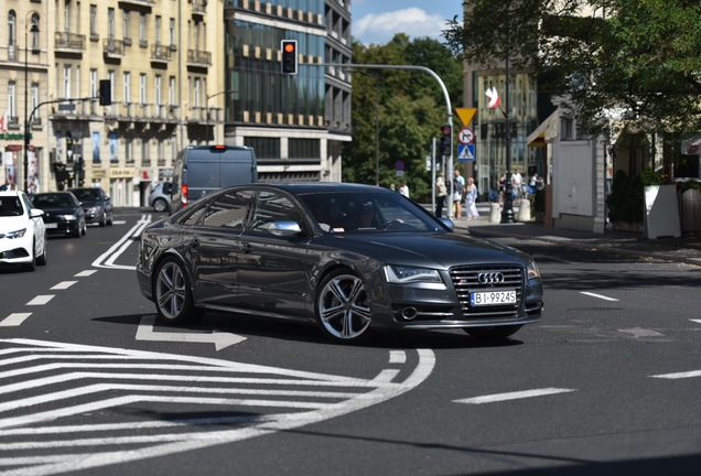 Audi S8 D4