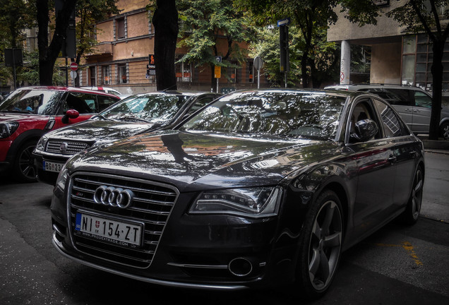 Audi S8 D4