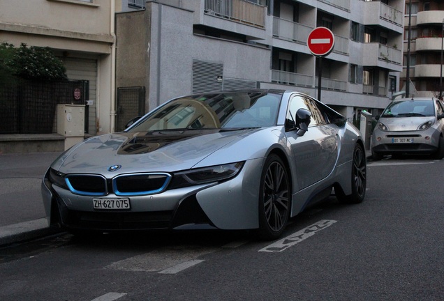 BMW i8