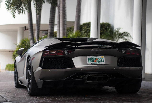 Lamborghini Aventador LP700-4 Roadster