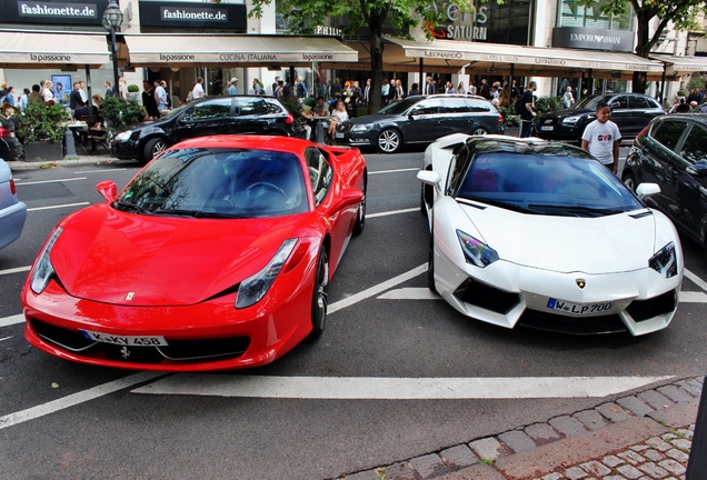 Lamborghini Aventador LP700-4 Roadster