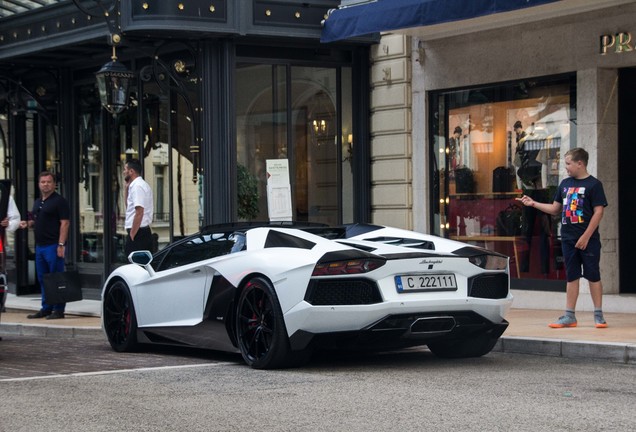 Lamborghini Aventador LP700-4 Roadster