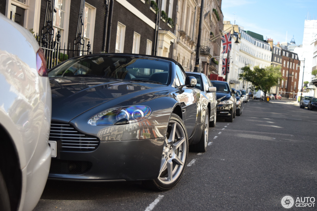 Aston Martin V8 Vantage Roadster