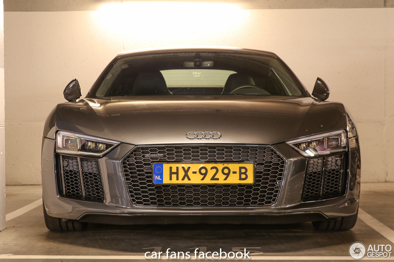 Audi R8 V10 Plus 2015