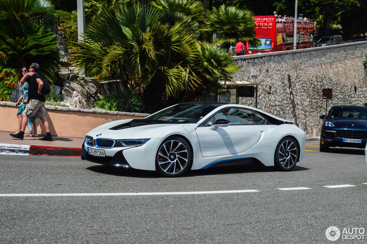 BMW i8