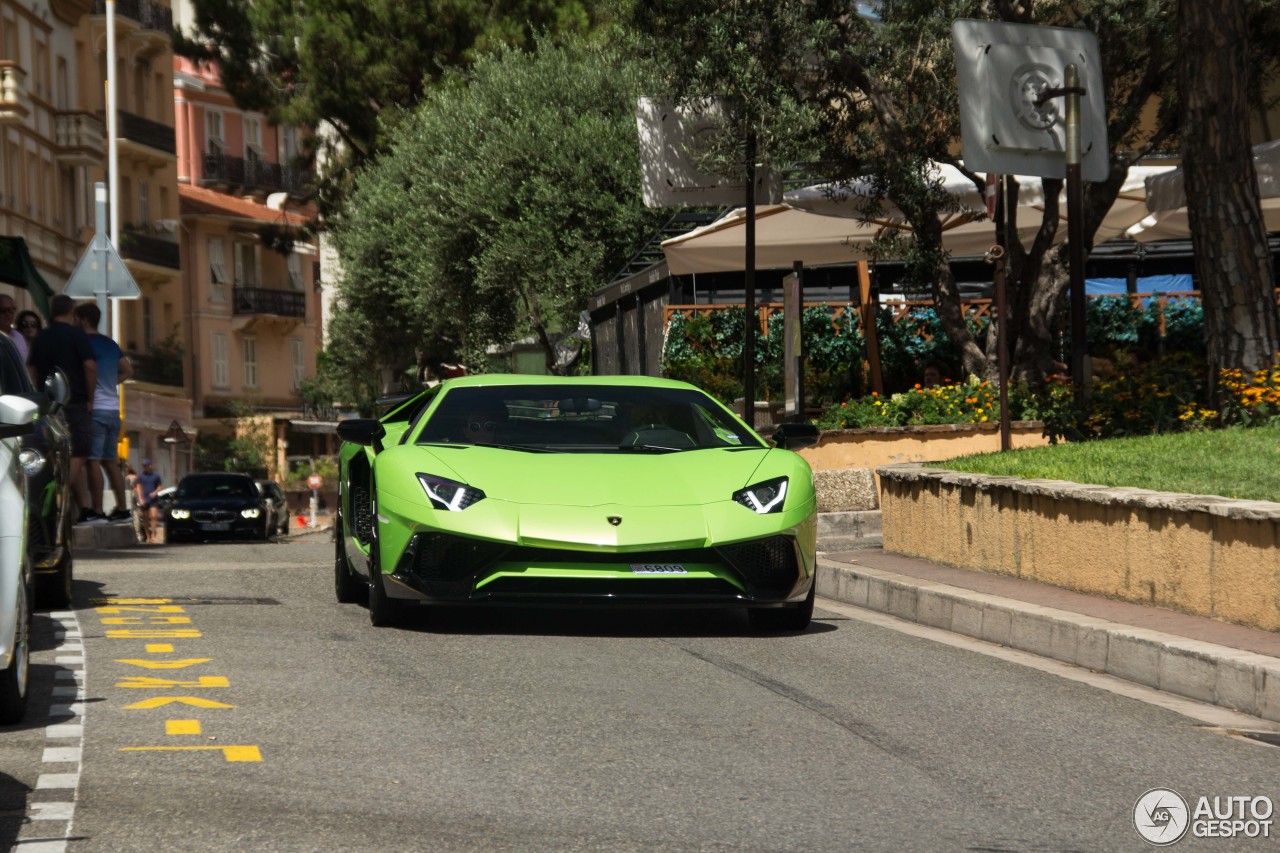 Lamborghini Aventador LP750-4 SuperVeloce