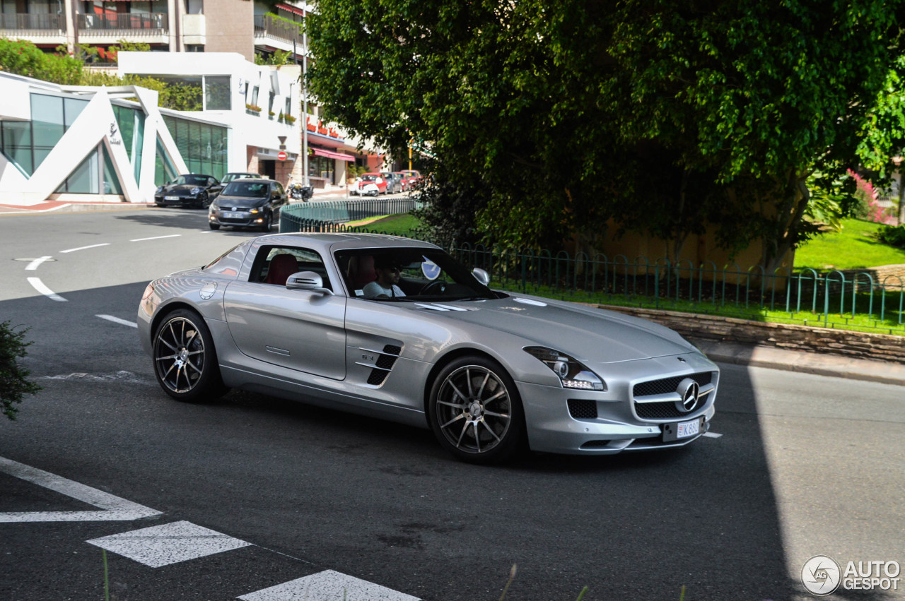 Mercedes-Benz SLS AMG