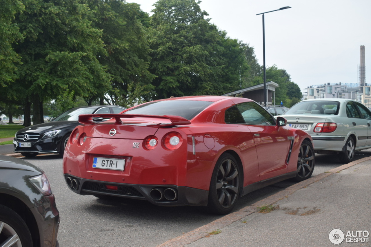 Nissan GT-R