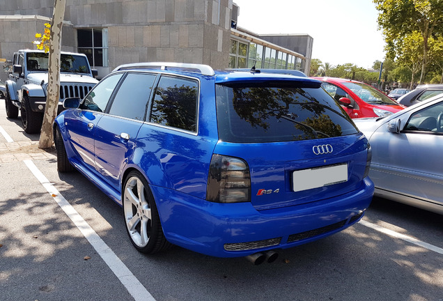 Audi RS4 Avant B5