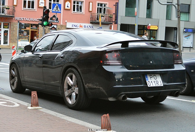 Dodge Charger SRT-8