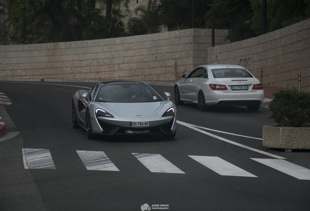 McLaren 570GT