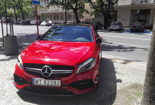 Mercedes-AMG A 45 W176 2015