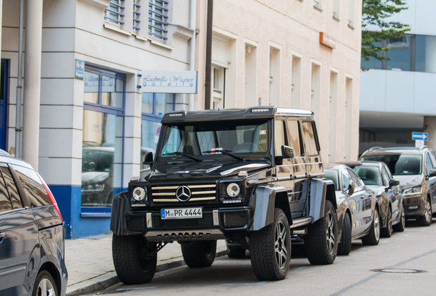 Mercedes-Benz G 500 4X4²