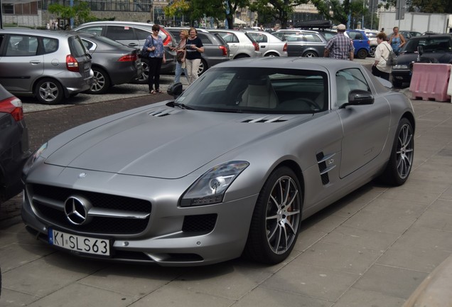 Mercedes-Benz SLS AMG