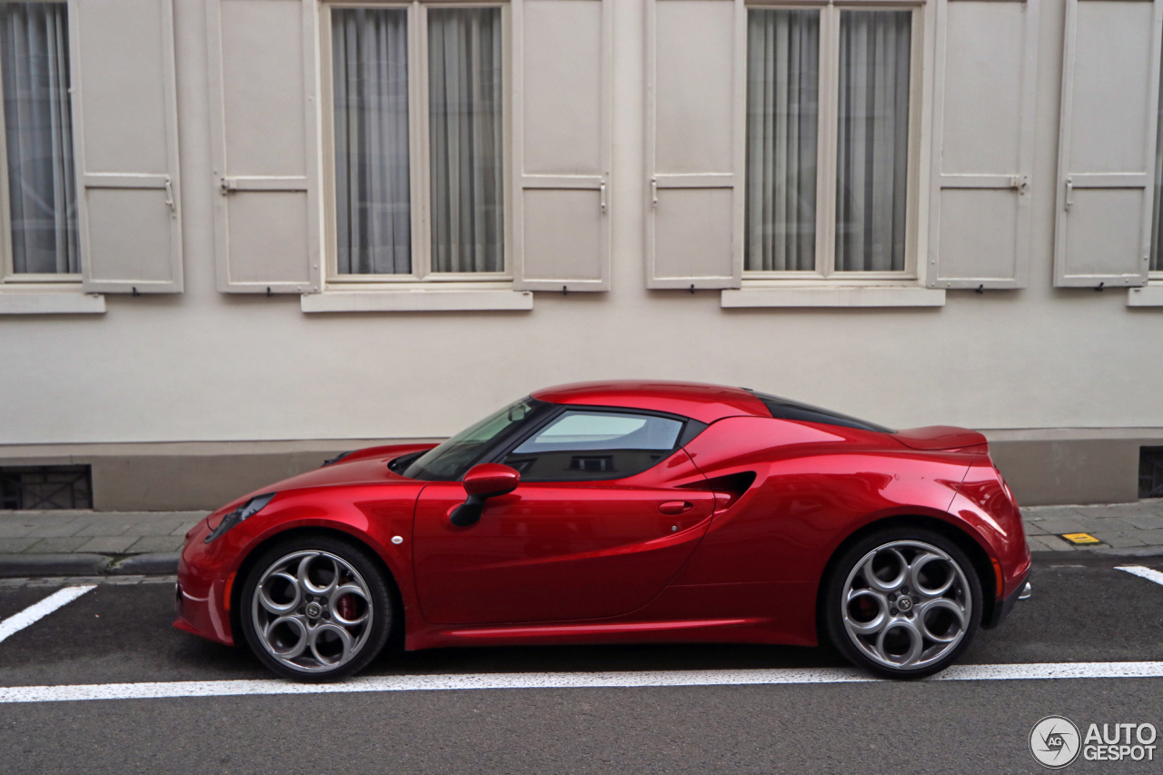 Alfa Romeo 4C Coupé