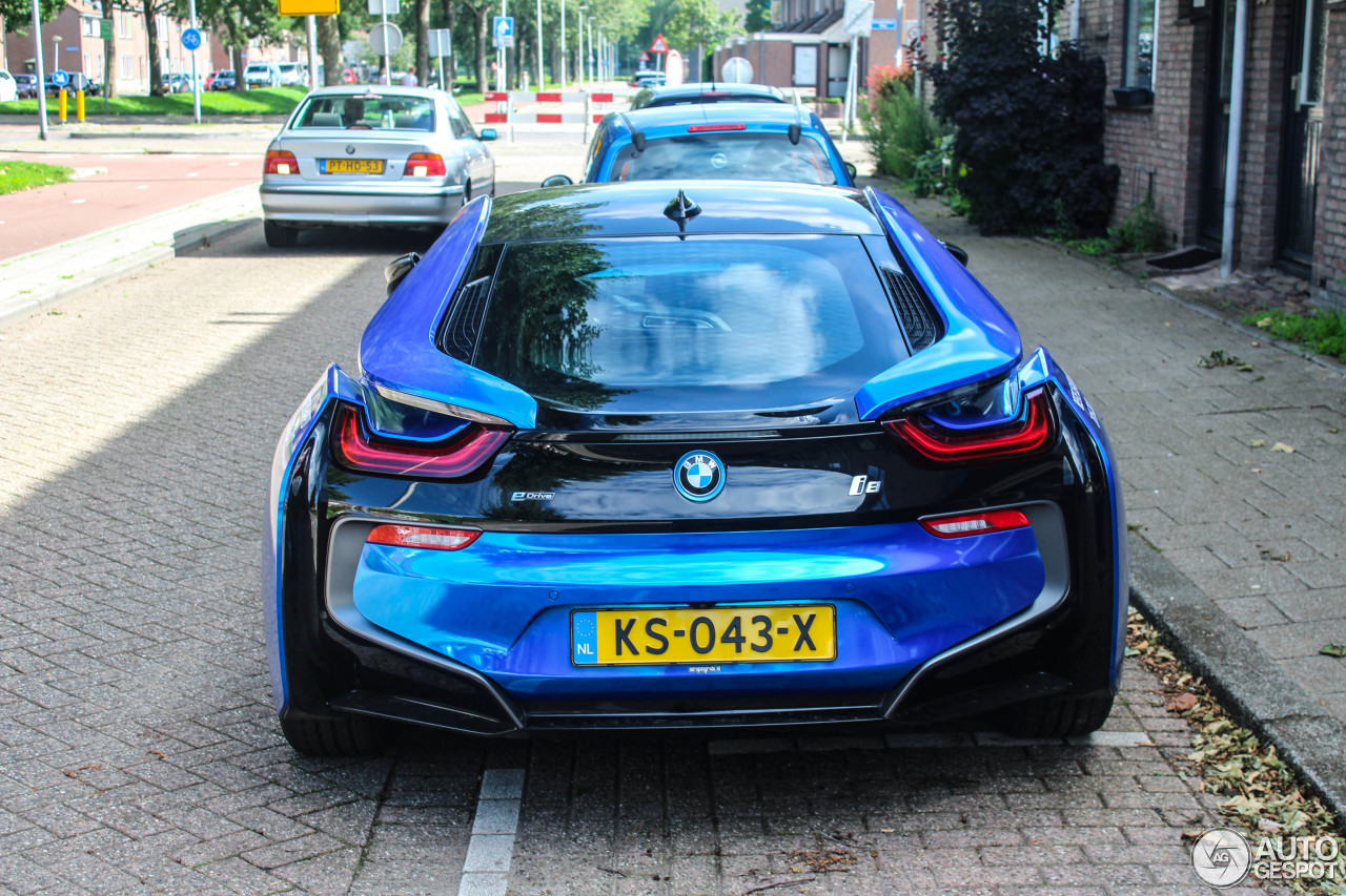 BMW i8