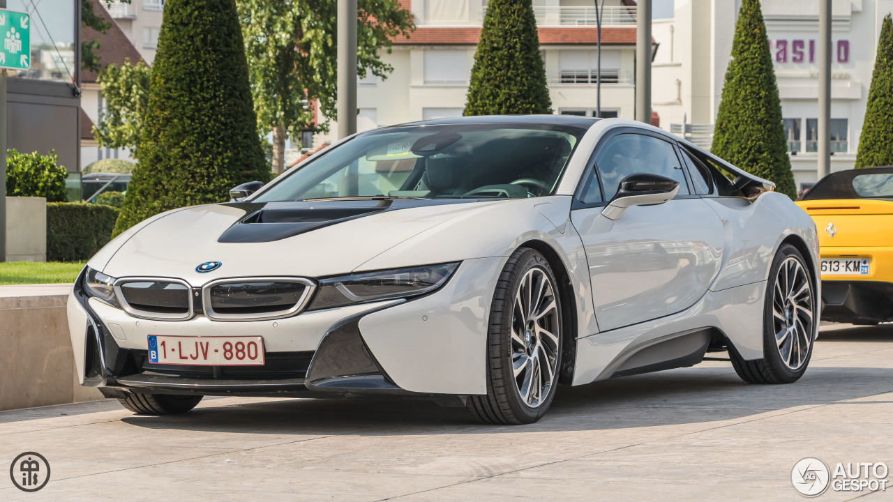 BMW i8