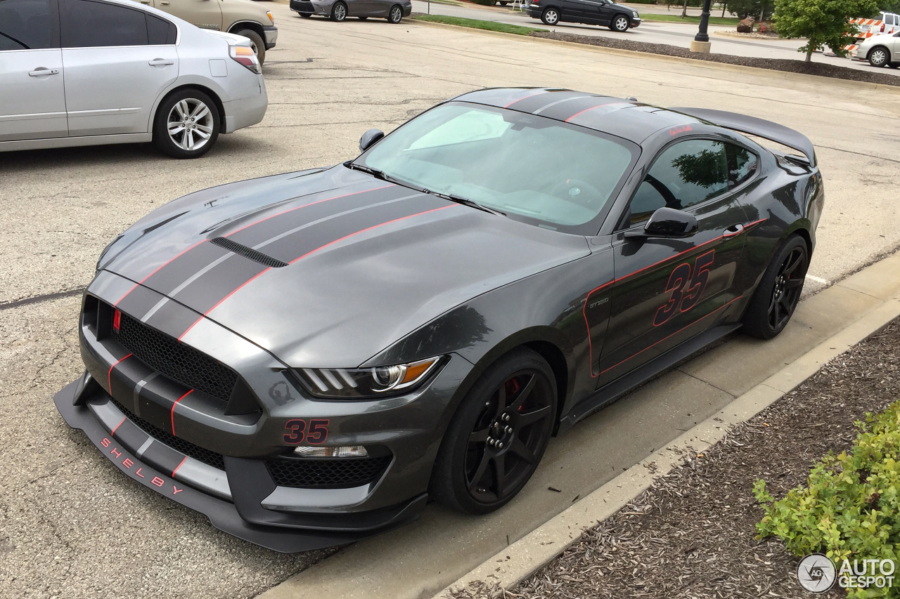 Ford Mustang Shelby GT350R 2015