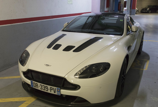 Aston Martin V12 Vantage S