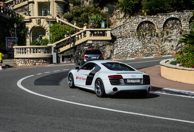 Audi R8 V10 Plus 2013