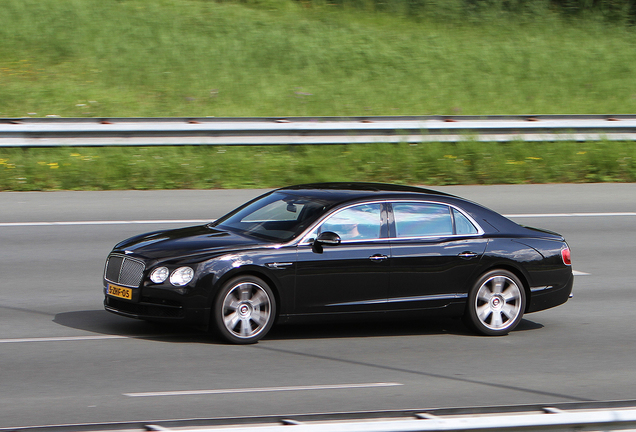 Bentley Flying Spur V8