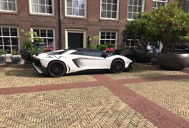 Lamborghini Aventador LP750-4 SuperVeloce Roadster