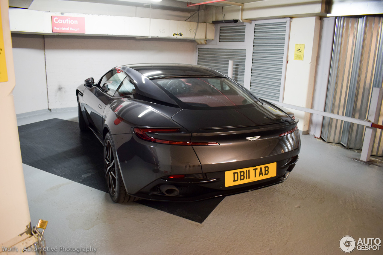 Aston Martin DB11