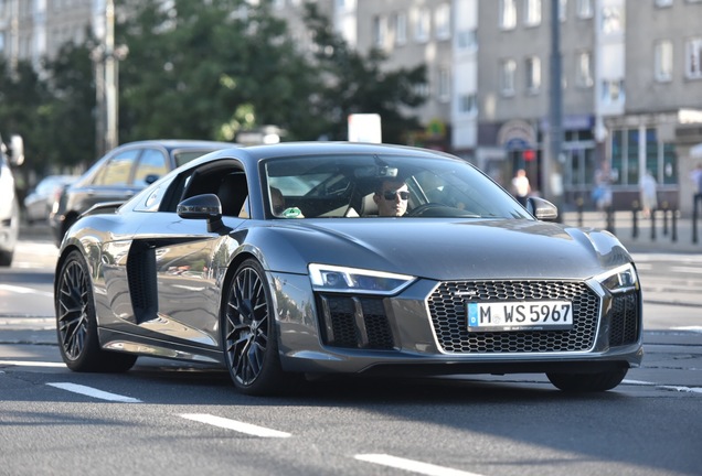 Audi R8 V10 Plus 2015