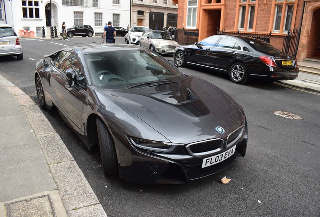 BMW i8