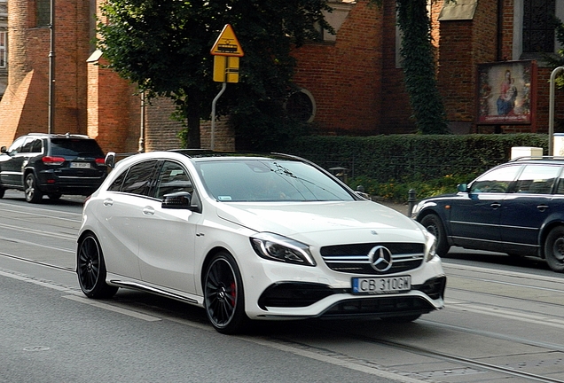 Mercedes-AMG A 45 W176 2015