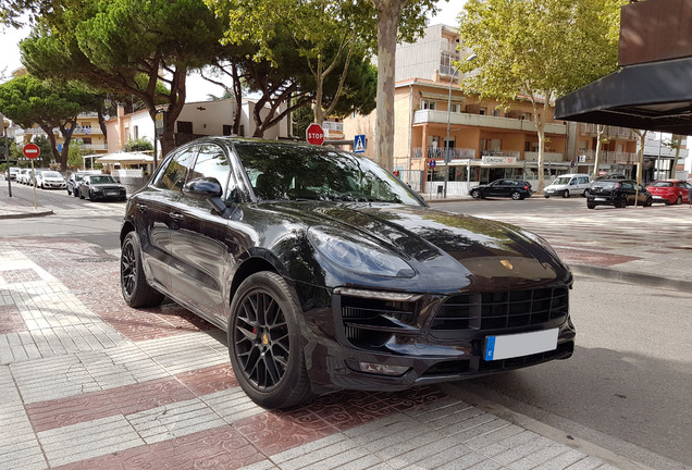 Porsche 95B Macan GTS