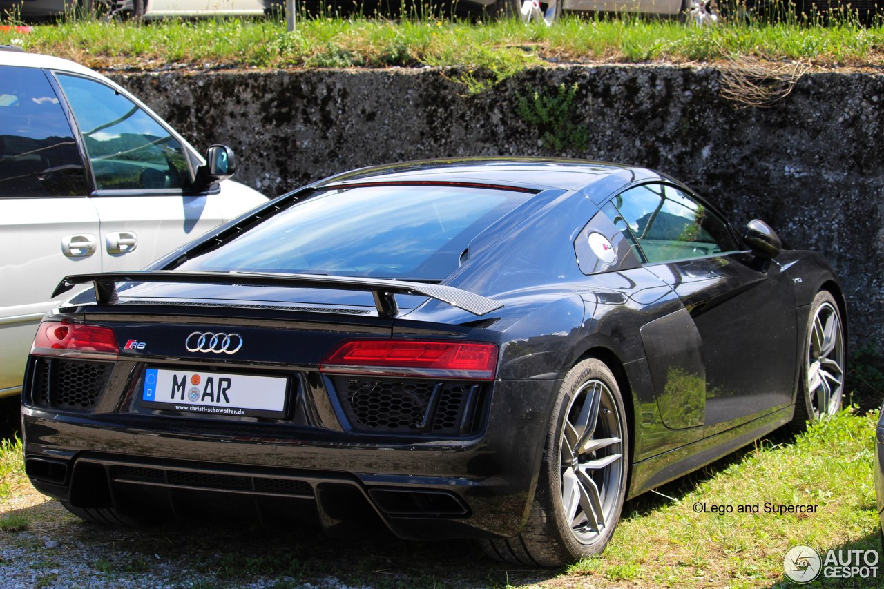 Audi R8 V10 Plus 2015