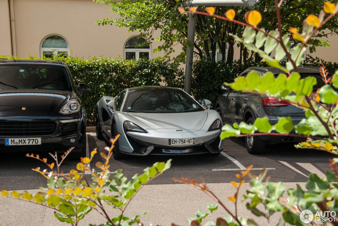 McLaren 570GT