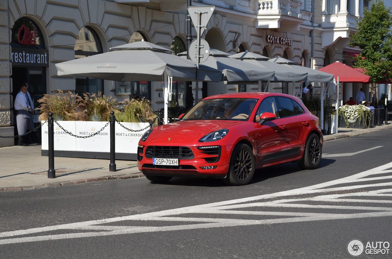 Porsche 95B Macan GTS