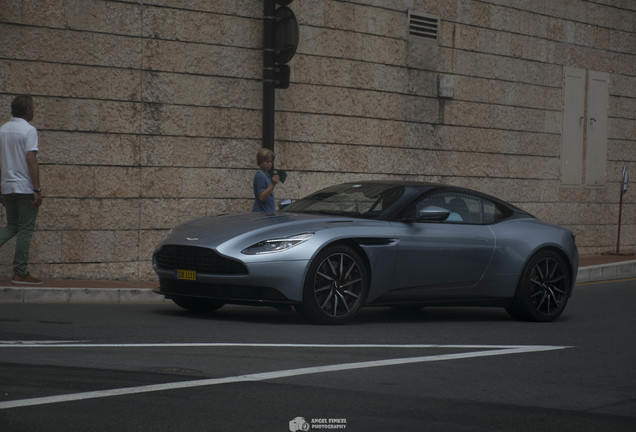 Aston Martin DB11