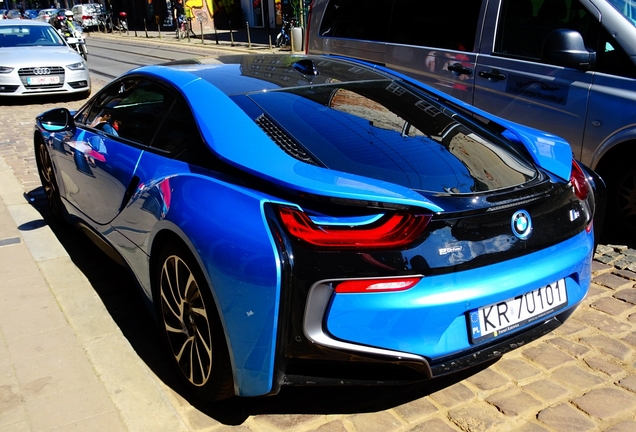 BMW i8