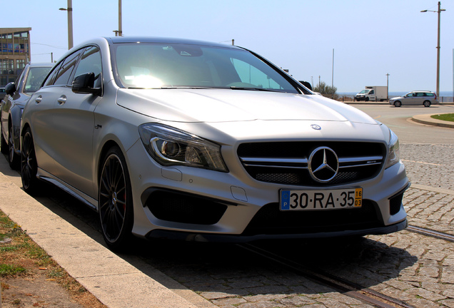 Mercedes-Benz CLA 45 AMG Shooting Brake