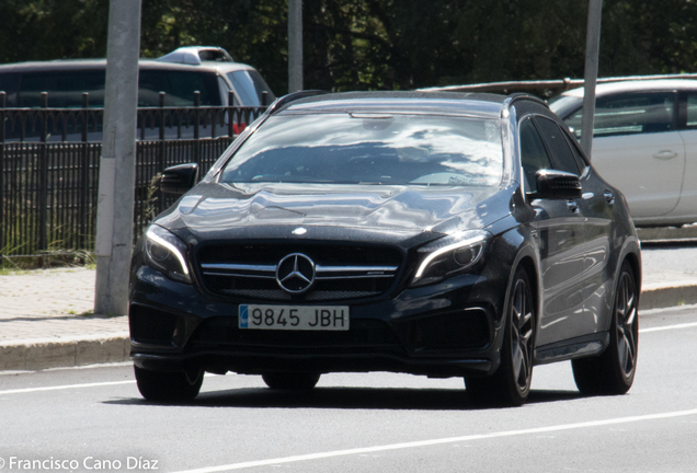 Mercedes-Benz GLA 45 AMG X156