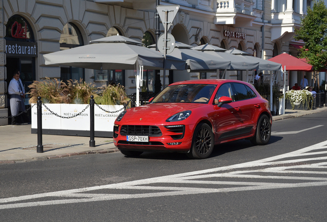 Porsche 95B Macan GTS