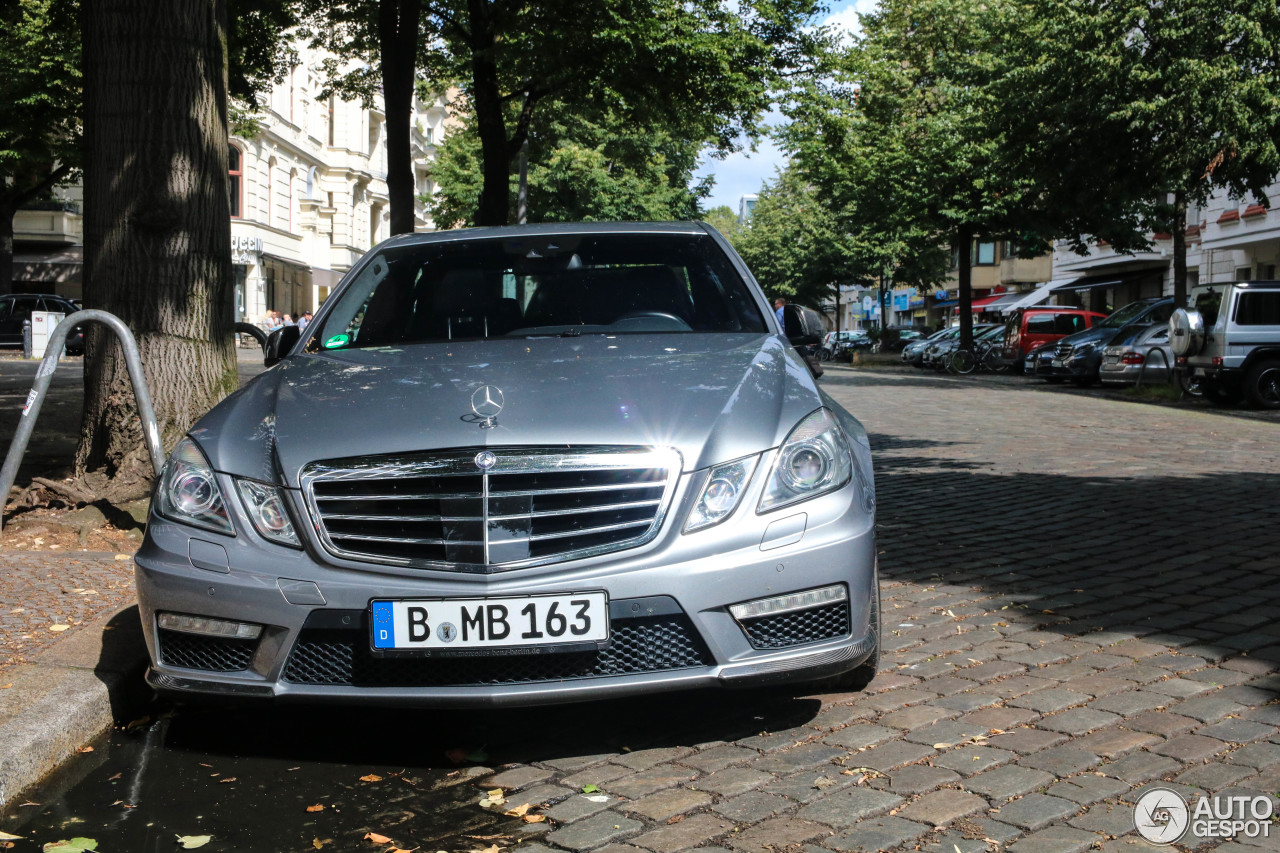 Mercedes-Benz E 63 AMG W212 V8 Biturbo